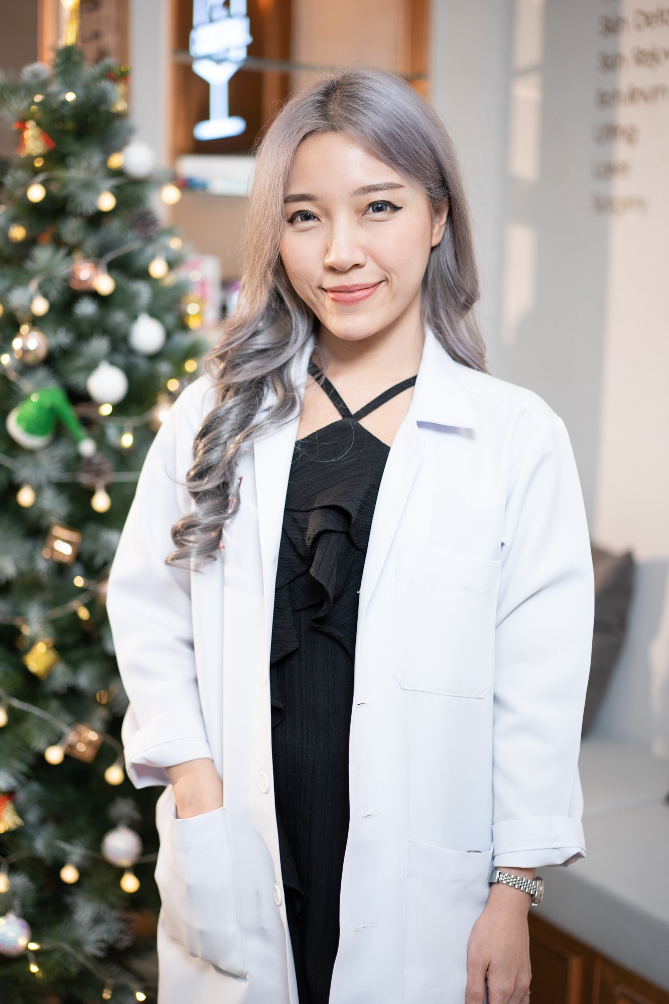 พญ. มาณวี พรหมมาศ (หมอกร) ที่ The Cocktail Clinic